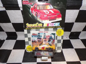 Ernie Irvan #4 Kodak Film scala 1:64 Stock Car NASCAR Racing Champions con scheda - Foto 1 di 2
