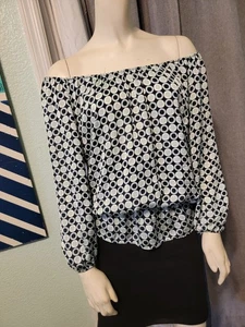 Vince Camuto Peplum Off Shoulder Geometric Print Blouse SZ M - Picture 1 of 8