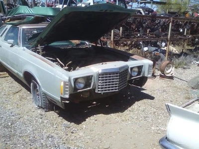 AC Compressor Integral AC Fits 70-82 FORD E100 VAN 198068 - Image 1 of 4