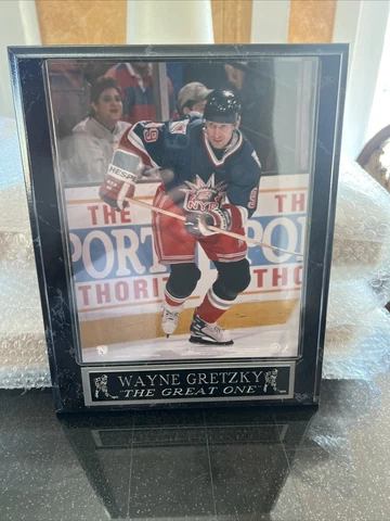 Wayne Gretzky Plaque New York Rangers - 13x10.5” Cover