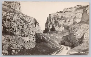 Entrada RPPC a Cheddar Gorge cerca de Cheddar Somerset Inglaterra UNP - Imagen 1 de 2