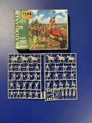 Revell Toy Soldiers Boxed Praetorians 1/72 Ho:oo Scale New on sprue. 2552 - Image 1 of 4