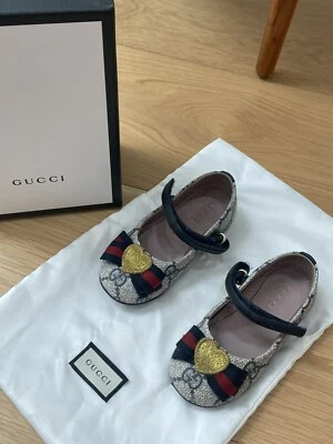 Zapatos Gucci, Gucci para niños, niños de diseñador, zapatos de diseñador, niños elegantes, diseñador Foto 1 de 4