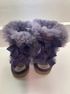 UGG Purple Kids Boots Bow Size 7 Girl Lambs Wool Lined - Picture 1 of 3
