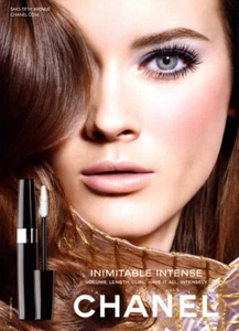 2010 maquillaje Chanel belleza inimitable rímel intenso 1 página anuncio de revista - Imagen 1 de 1