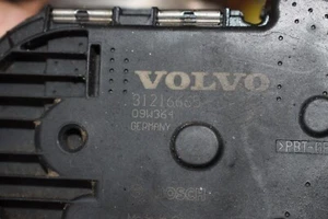 Drosselklappenstutzen für Volvo C30 C70 S40 S60 S80 V40 V50 V60 V70 XC60 XC90 31216665 - Bild 1 von 4