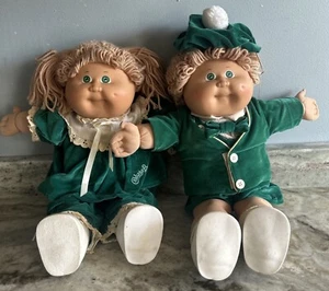 Juego de gemelos Cabbage Patch de 1985 vintage en terciopelo verde #479 - Imagen 1 de 6