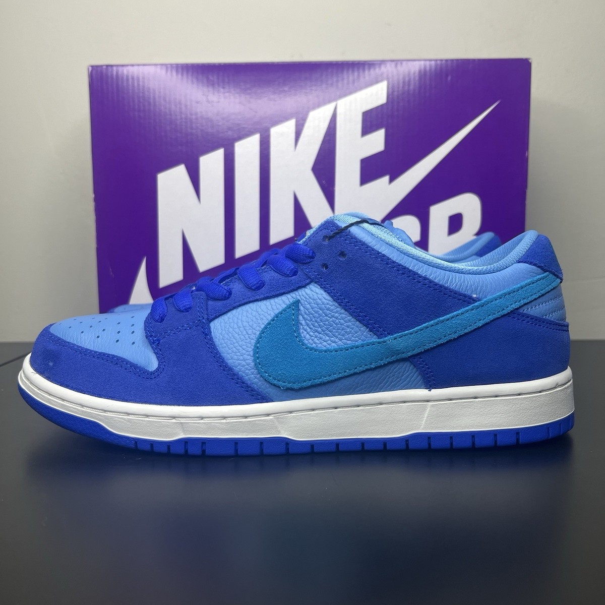 Nike SB Dunk Low Pro ブルー/ネイビー27.5 SB Dunk Low Pro 'Navy' Release Date. Nike SNKRS