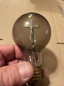 Kreuz mit Jesus innen in Glühbirne. Unikat Vintage Birne getönt - Bild 1 von 5