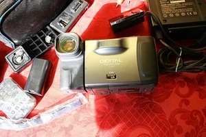 SHARP VIDEO CAMERA RECORDER VL-DC1 MINIDV DIGITAL - NON TESTATA - Picture 1 of 18