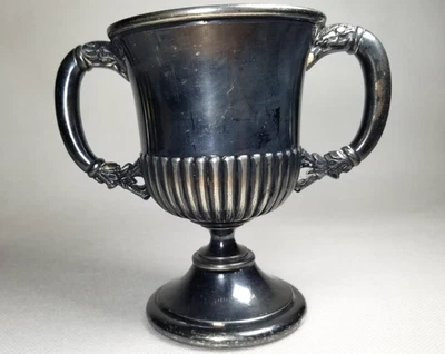 Wilcox Silverplate Co. Meriden Connecticut Cuádruple Placa 2 Mangos Cáliz 1460 Foto 1 de 4