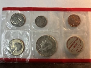 1970 Denver Mint Uncirculated Coin Set - Picture 1 of 2