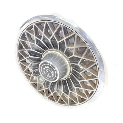 	Tapacubos Cubierta de rueda Diseño Lacey OEM 1980 1981 1982 Mercury Cougar XR7 Foto 1 de 4