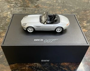 Minchamps 1:43 BMW Z8 - JAMES BOND EDITION 1999 - The World Is Not Enough - Picture 1 of 8