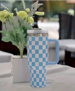 Neu blau karierter Druck 40 Unzen Becher mit Griff - Bild 1 von 1