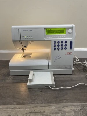 PFAFF Creative 7560 Computerized Sewing Machine For Parts AS IS - Image 1 of 4
