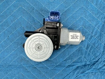 Двигатель заднего стекла пассажирской двери Infiniti M35h M37 M56 Q70 Q70L QX56 QX80 OEM - Изображение 1 из 4