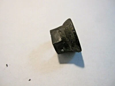 FIAT 600 500 500N 500D BIANCHINA MULTIPLA LIMPIAPARABRISAS POSTE RETENEDOR TUERCA USADA  Foto 1 de 3