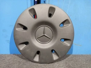 Mercedes Vito W639 Hubcap (D10603) - Picture 1 of 3