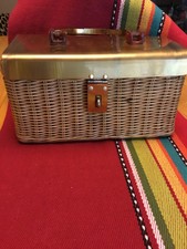 Vintage “Fomerz” Hong Kong Purse Wicker And Lucite Women’s Purse