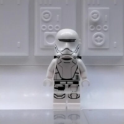 LEGO Minifigure Star Wars sw0666 First Order Flametrooper with Backpack - Image 1 of 4