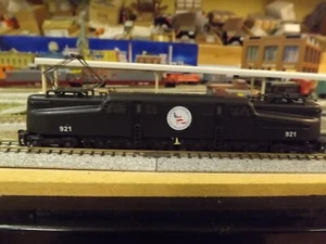 N-Scale Custom Painted SAVINGS BOND GG-1 # 921 - Picture 1 of 4