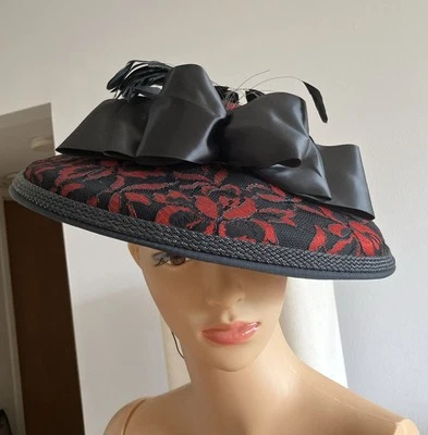 Women Hat 100% Wool KOKIN New York Women's 100%  Wool Black & Red Vintage Hat - Image 1 of 4