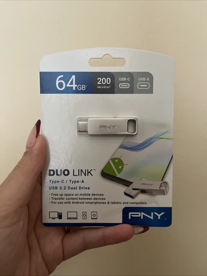 PNY 64GB Duo Link USB 3.2 Flash Drive Type-C & Type-A read speeds up to 200MB/s - Image 1 of 1