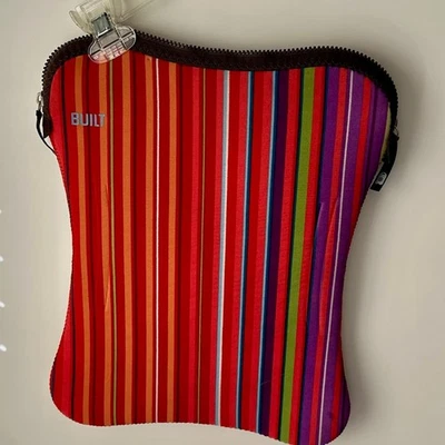 Funda para portátil Built NY talla única roja multicolor a rayas Foto 1 de 4