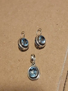 Silpada Sterling Silver Blue Topaz Oval Earrings w/Locking Wires & Pendat - Picture 1 of 3