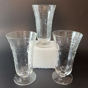 3er Set Vintage Parfait/Eisteegläser geätzt Kristall Blumen Spalier Fuß - Bild 1 von 7