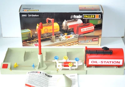 Faller Play/E-Train/Spur 0  - Oil-Station  / Nr. 3860 - Bild 1 von 4