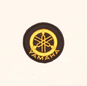 VINTAGE YAMAHA SCHWARZ GELB BESTICKT AUFNÄHEN AUFNÄHER MOTORRAD FAHRRAD RACING 3 ZOLL - Bild 1 von 3