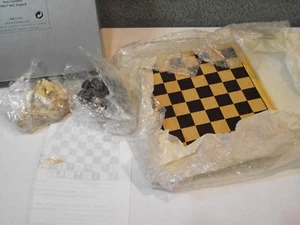 Schachspiel aus Holz komplett & verpackt Avon Kosmetikbox Verschleißinhalt GD & komplett - Bild 1 von 19