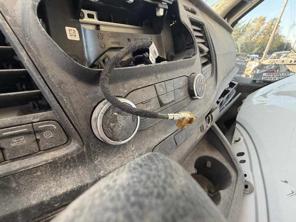 Used A/C Selector Switch fits: 2022 Ford Transit 350 front w/o heated front seat - Image 1 of 4