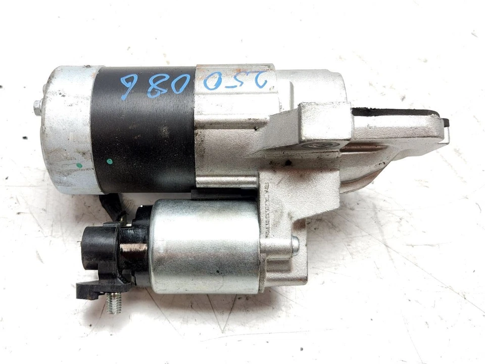 2004-2009 Mazda 3 Starter Motor OEM L32718400 - Image 1 of 4