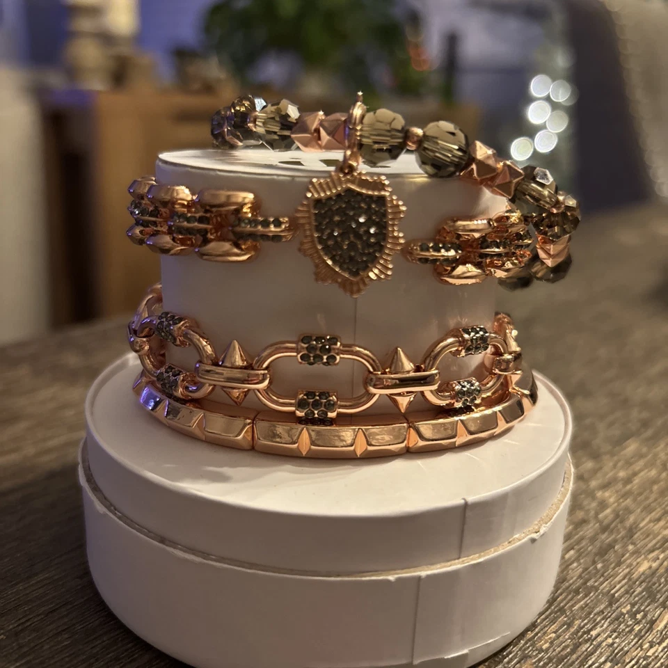 Estate of Elegance Verano 2025 Stack Bomb Party Foto 1 de 1