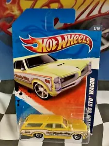 Hot Wheels 2010 HW City Works 3/10 111 1966 Pontiac Custom '66 GTO Wagon YELLOW - Picture 1 of 1