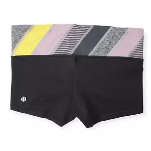 Lululemon Boogie Short Full-On Luon Reversible Size 6 Black Quilt Wide Waistband - Picture 1 of 15