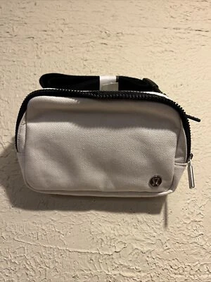 Lululemon Everywhere Women's Belt Bag Off White 7.5”X2”X5” NWT - Image 1 of 4