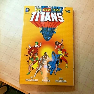 New Teen Titans Vol 2 TPB 2015 two DC Comics Wolfman Marv Perez George 1st print - Picture 1 of 4