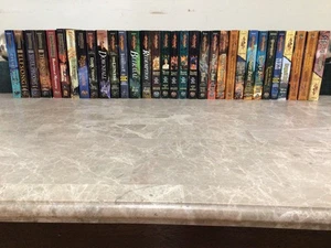 Lot Of 32 DragonLance Forgotten Realms Mixed Series Paperback Books Fantasy - Imagen 1 de 12