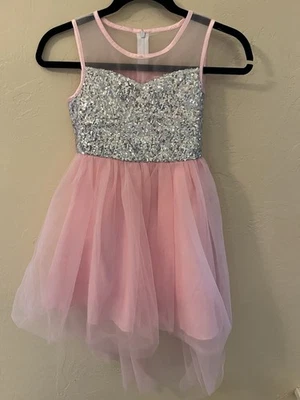 Vestido floral de moda soleado Foto 1 de 4