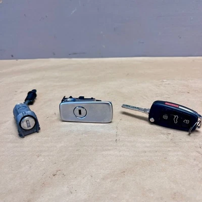2015-2018 AUDI Q3 - Front Left Door LOCK Switch Cylinder W/ KEY - Image 1 of 4