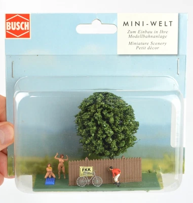 Busch 7669 HO/OO Gauge Mini Scene Admiring the Scenery - Sealed - Image 1 of 4