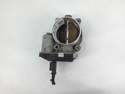 Carrocería del acelerador Chevrolet Express 2500 ERI0J Foto 1 de 4