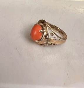 Vintage 10K Yellow Gold Salmon Coral Ring Size 6 💗 - Picture 1 of 7