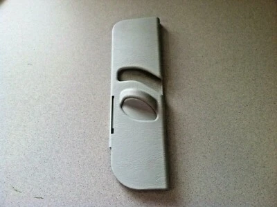 MERCEDES-BENZ ML320 ML430 1998-2003 ~ EMBELLECEDOR CINTURÓN SEGURIDAD DELANTERO DERECHO Foto 1 de 3