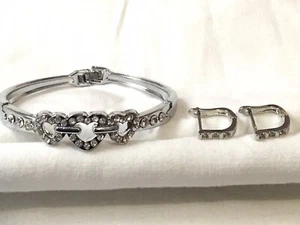 Weißgold vergoldetes Set Klapparmband + kleine Huggie Ohrringe.    uk - Bild 1 von 10