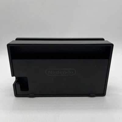 Dock Station Nintendo Switch Nero usato caricatore per console FUNZIONANTE - Immagine 1 di 4